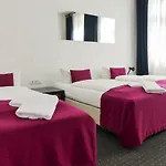 Goldmarie Hotell 3*
