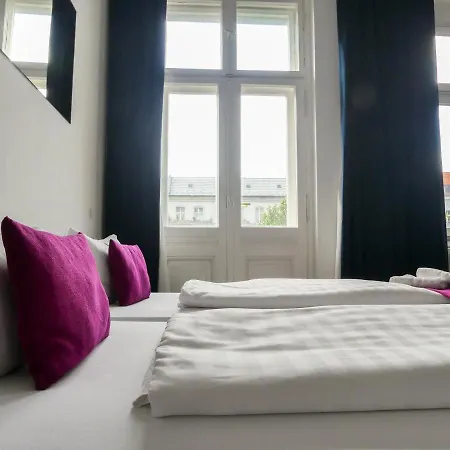 Goldmarie Hotel